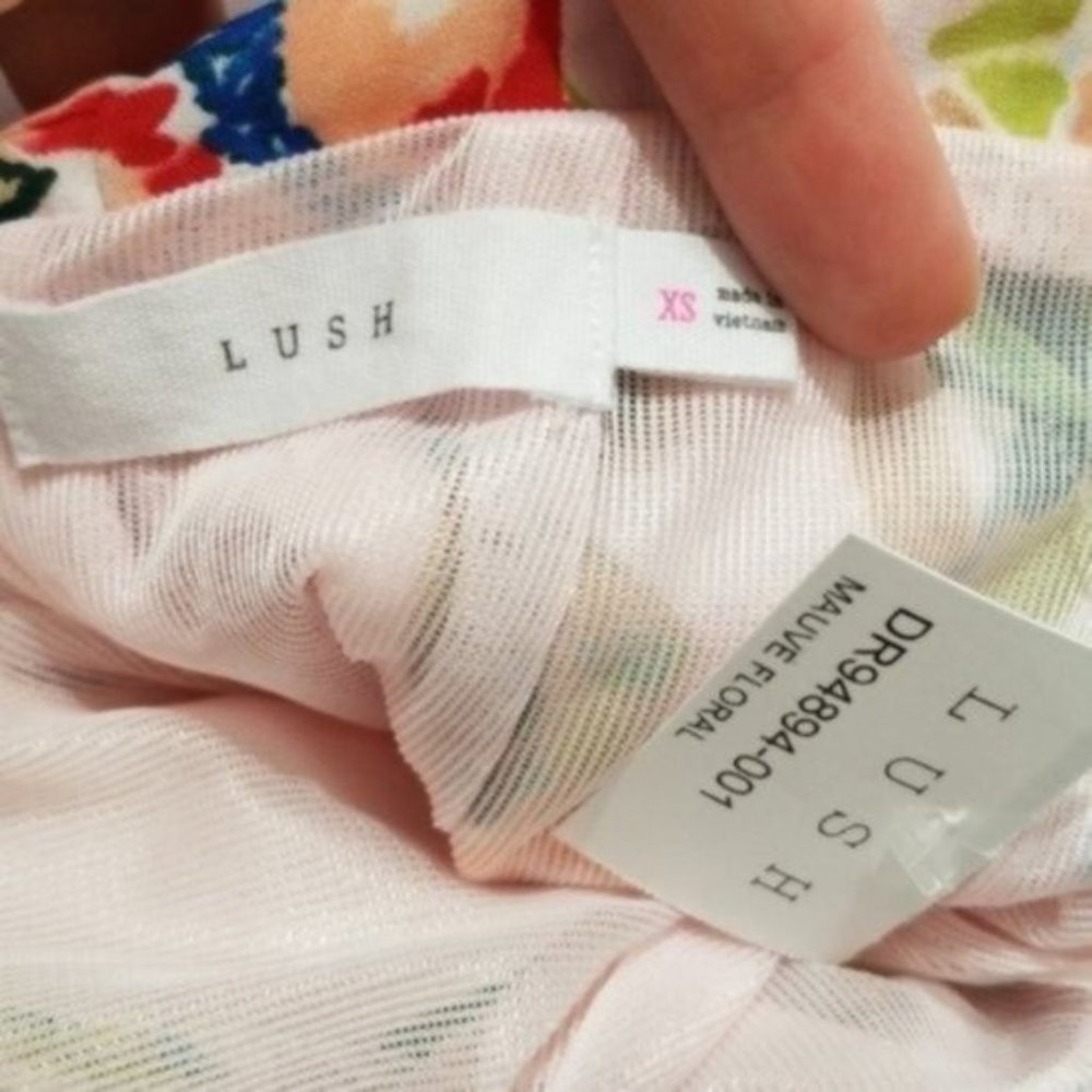 Lush V-neck Surplice Maxi Dress in Mauve Floral NEW - Picture 4 of 5